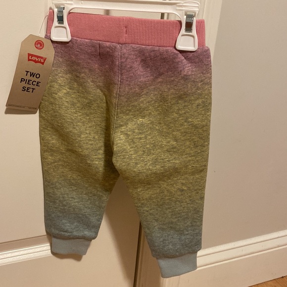 LEVI’S Two Piece Set - Picture 8 of 16